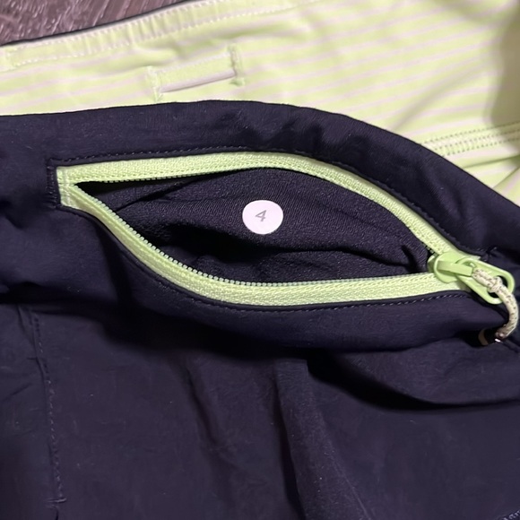 Lululemon Pace Rival Skirt II *4-way Stretch (Regular)
Naval Blue Size 4 - Picture 7 of 9